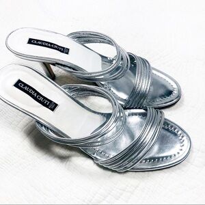 🔥 Claudia Ciuti silver leather sandals Sz 8